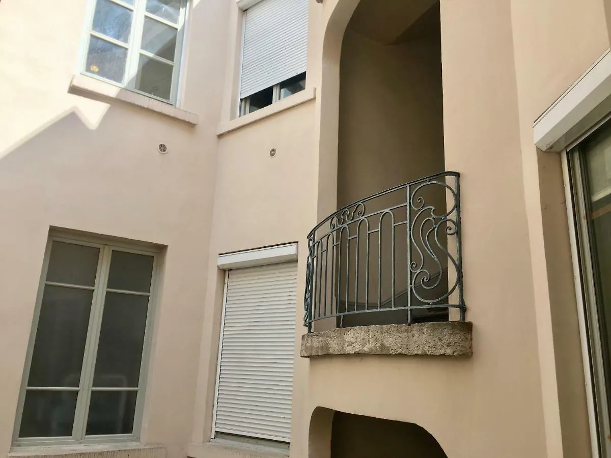 Le Calme De L'Opera. Apartment Lyon France