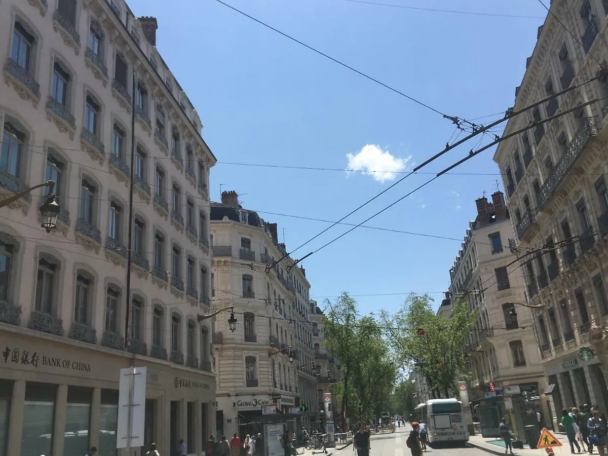 Le Calme De L'Opera. Apartment Lyon