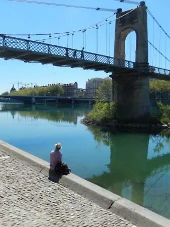 Le Calme De L'Opera. Apartment Lyon