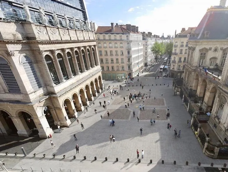 Le Calme De L'Opera. Apartment Lyon